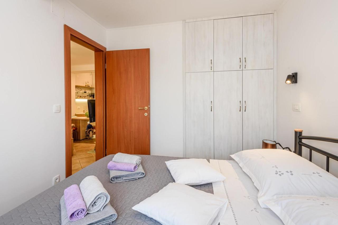Apartment Jadranka With Sea View In Rogotin Esterno foto